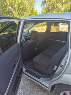 Toyota Corolla verso, снимка 10