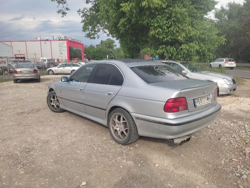 BMW 520, снимка 4 - Автомобили и джипове - 40824269