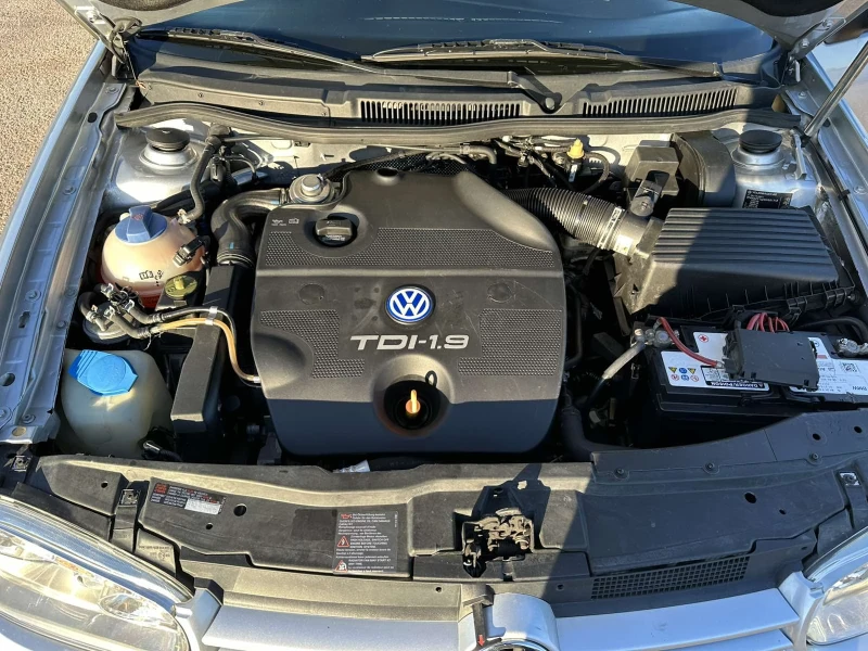 VW Golf TDI clima, снимка 5 - Автомобили и джипове - 47441639