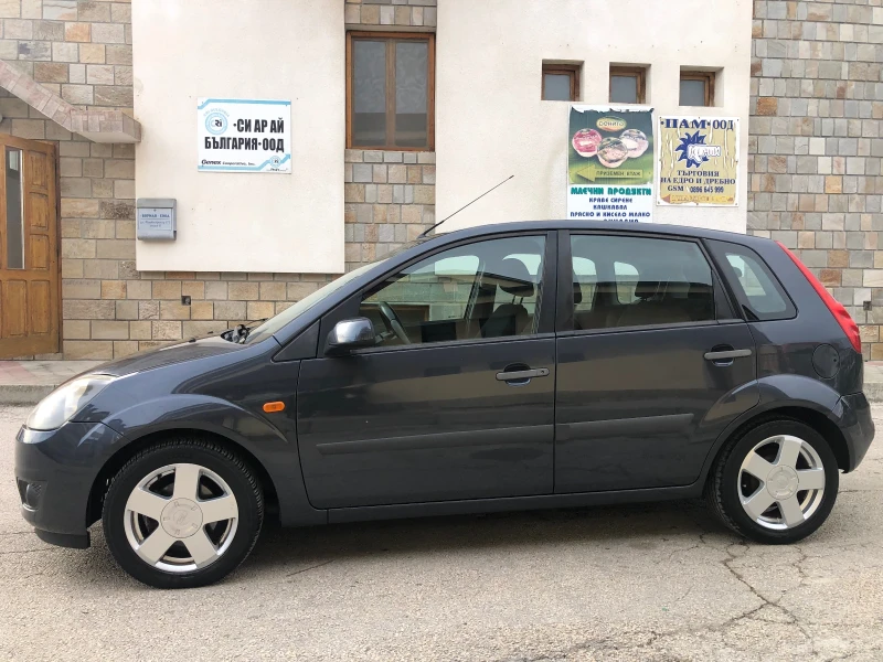 Ford Fiesta 1.3i КЛИМАТИК, снимка 7 - Автомобили и джипове - 48538884