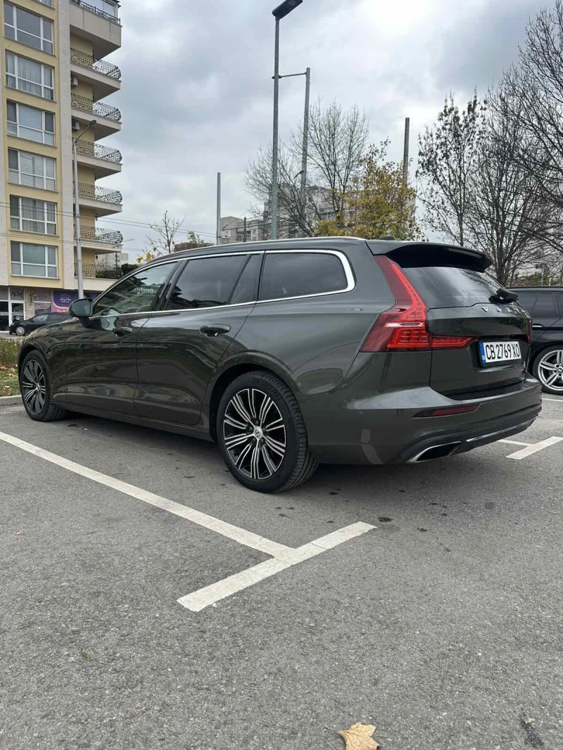 Volvo V60 B4 Inscription Mild Hynrid Сервизна история!, снимка 5 - Автомобили и джипове - 52330716