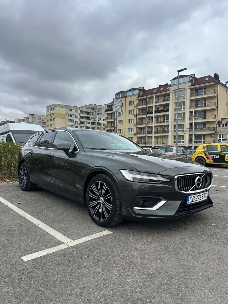 Volvo V60 B4 Inscription Mild Hynrid Сервизна история!