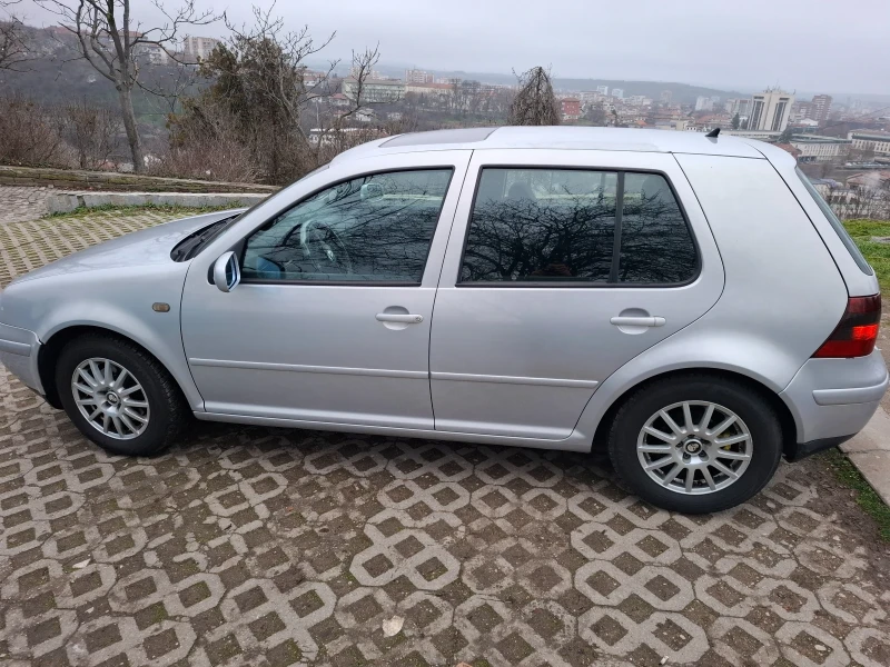 VW Golf 1.9TDi 110 kc, снимка 4 - Автомобили и джипове - 52892037