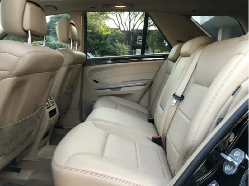 Mercedes-Benz ML 550 AMG, V8, ГАЗ, Carfax, KEYLESS GO, 4MATIC, HARMAN, снимка 14 - Автомобили и джипове - 53018691