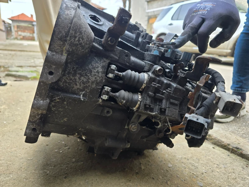 Kia Ceed 1.6, снимка 5 - Автомобили и джипове - 53025950