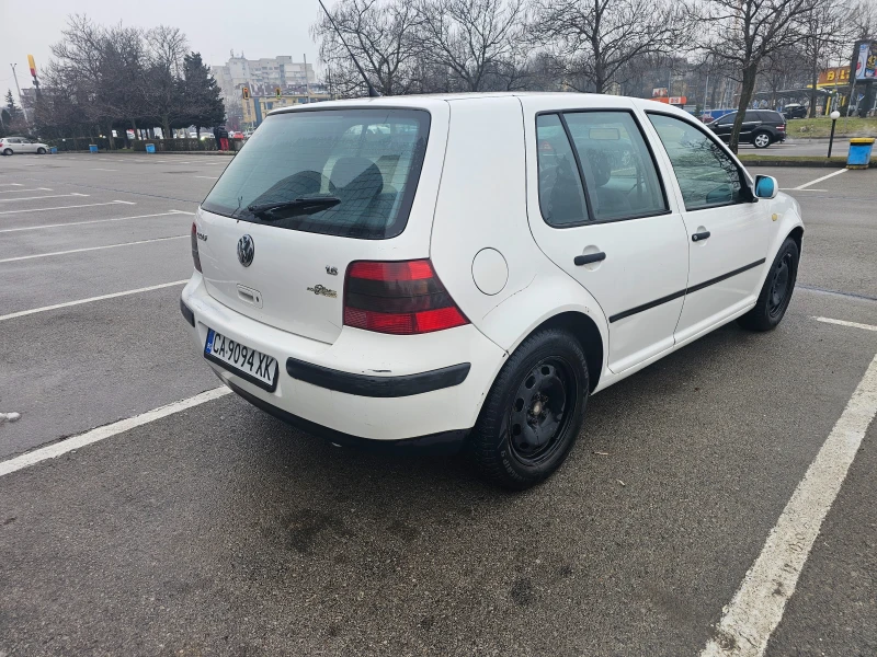 VW Golf Газ инжекцион, снимка 4 - Автомобили и джипове - 53201604
