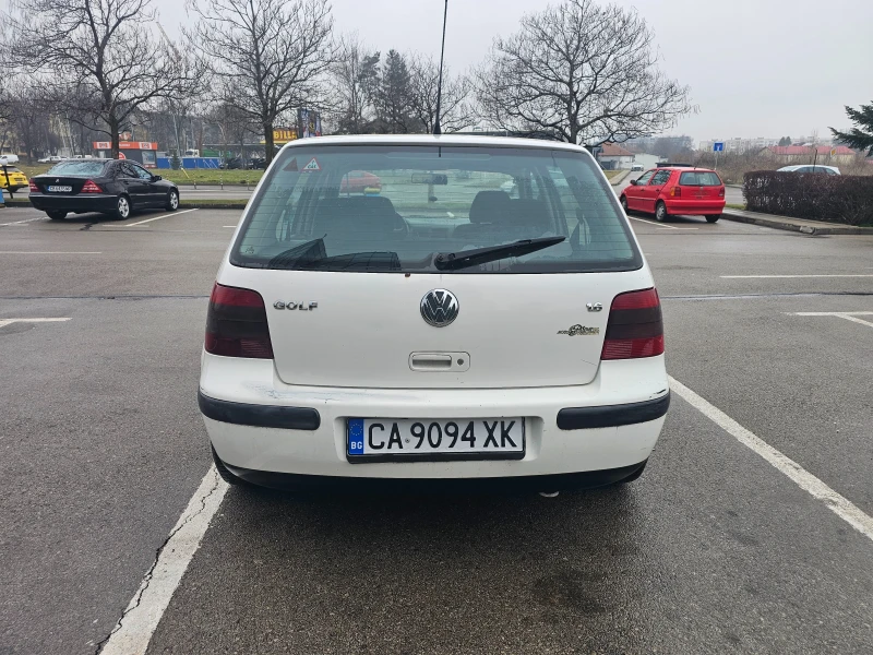 VW Golf Газ инжекцион, снимка 5 - Автомобили и джипове - 53201604