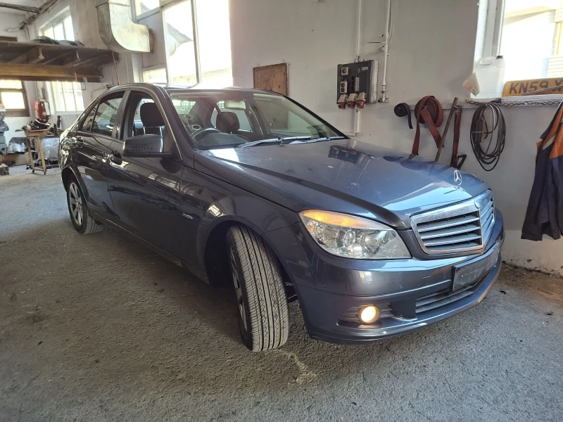 Mercedes-Benz C 200 Пакет, снимка 7 - Автомобили и джипове - 53210133