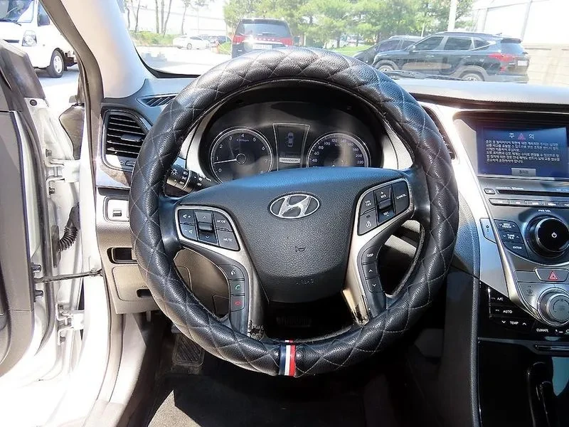 Hyundai Grandeur 2.4, снимка 8 - Автомобили и джипове - 54626068