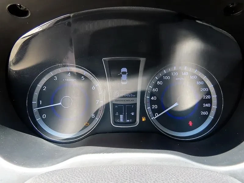 Hyundai Grandeur 2.4, снимка 9 - Автомобили и джипове - 54626068