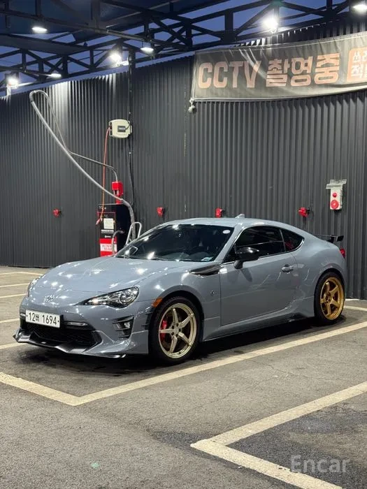 Toyota GT86 * РЪЧКА* Ориги TRD ПАКЕТ* 4-БУТАЛНИ СПИРАЧКИ* Кова, снимка 2 - Автомобили и джипове - 54808250
