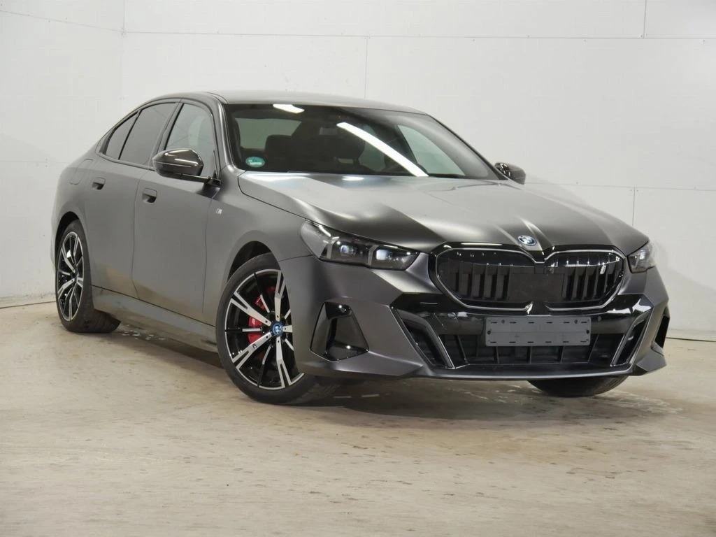BMW i5 eDrive40 M SPORT, снимка 1