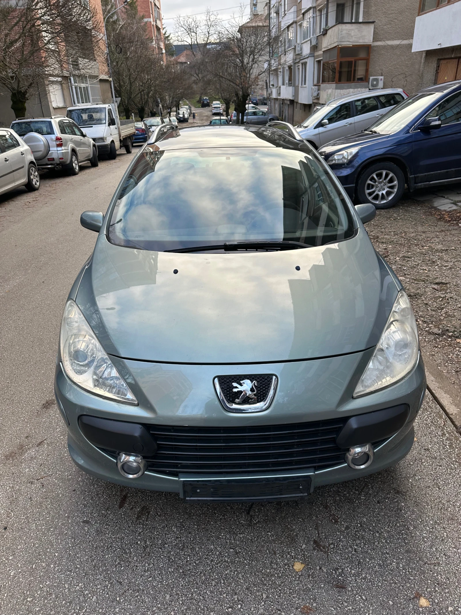 Peugeot 307 SW FACE 1.6i 109кс 7 места - изображение 4