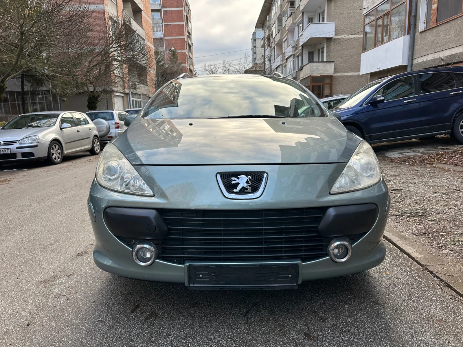 Peugeot 307 SW FACE 1.6i 109кс 7 места - изображение 3