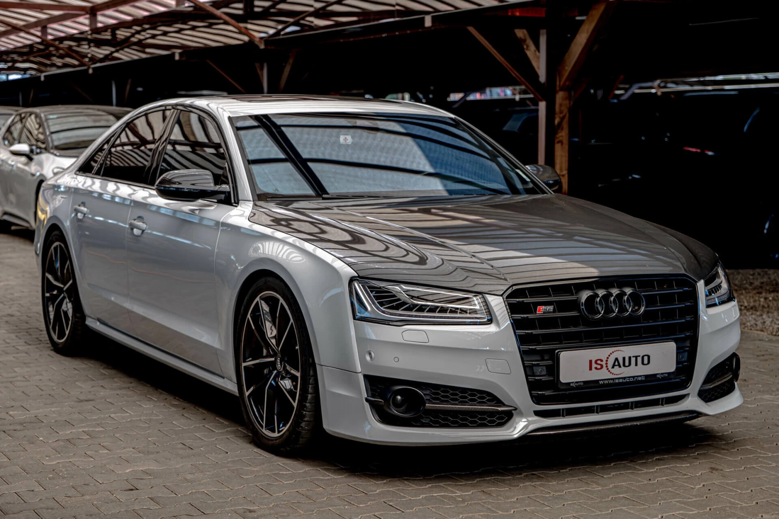 Audi S8 PLUS/EXCLUSIVE/HuD/Night/Обдухване/Керамика/BOSE - изображение 3