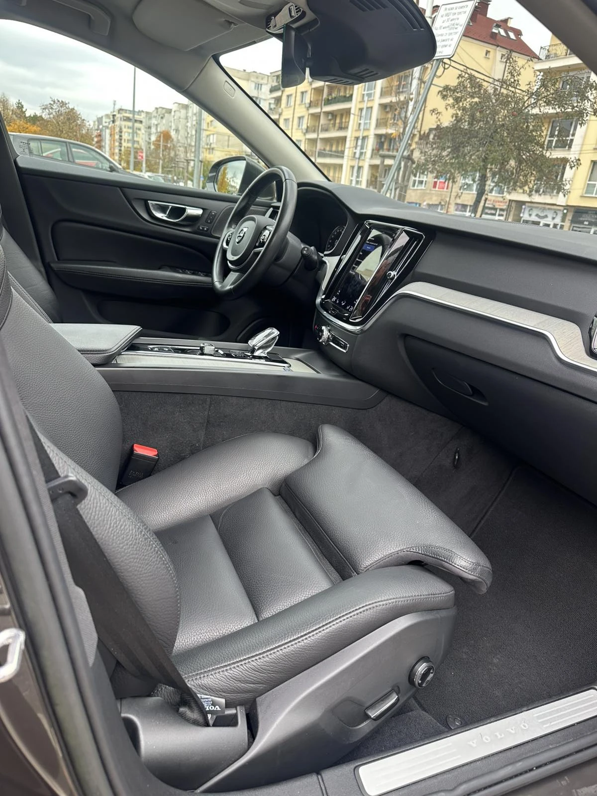 Volvo V60 B4 Inscription Mild Hynrid  ! | Mobile.bg   11