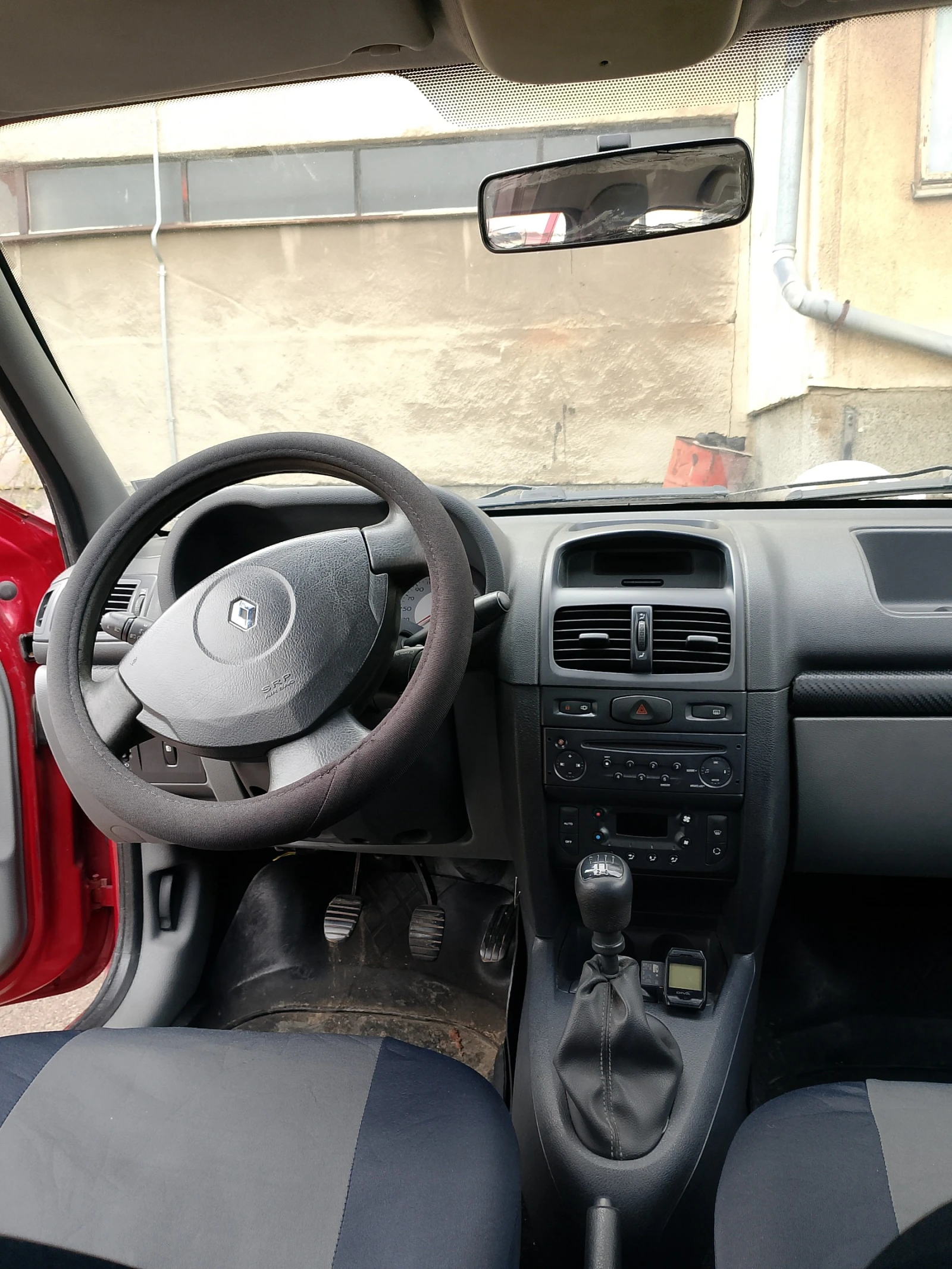 Renault Clio Symbol - изображение 5