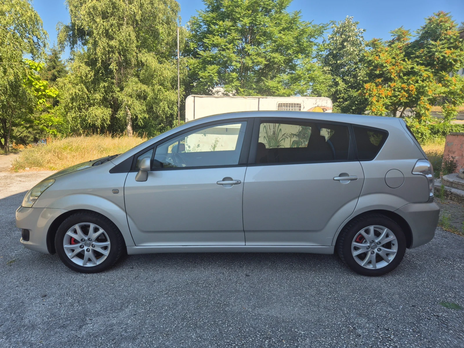 Toyota Corolla verso  - изображение 2