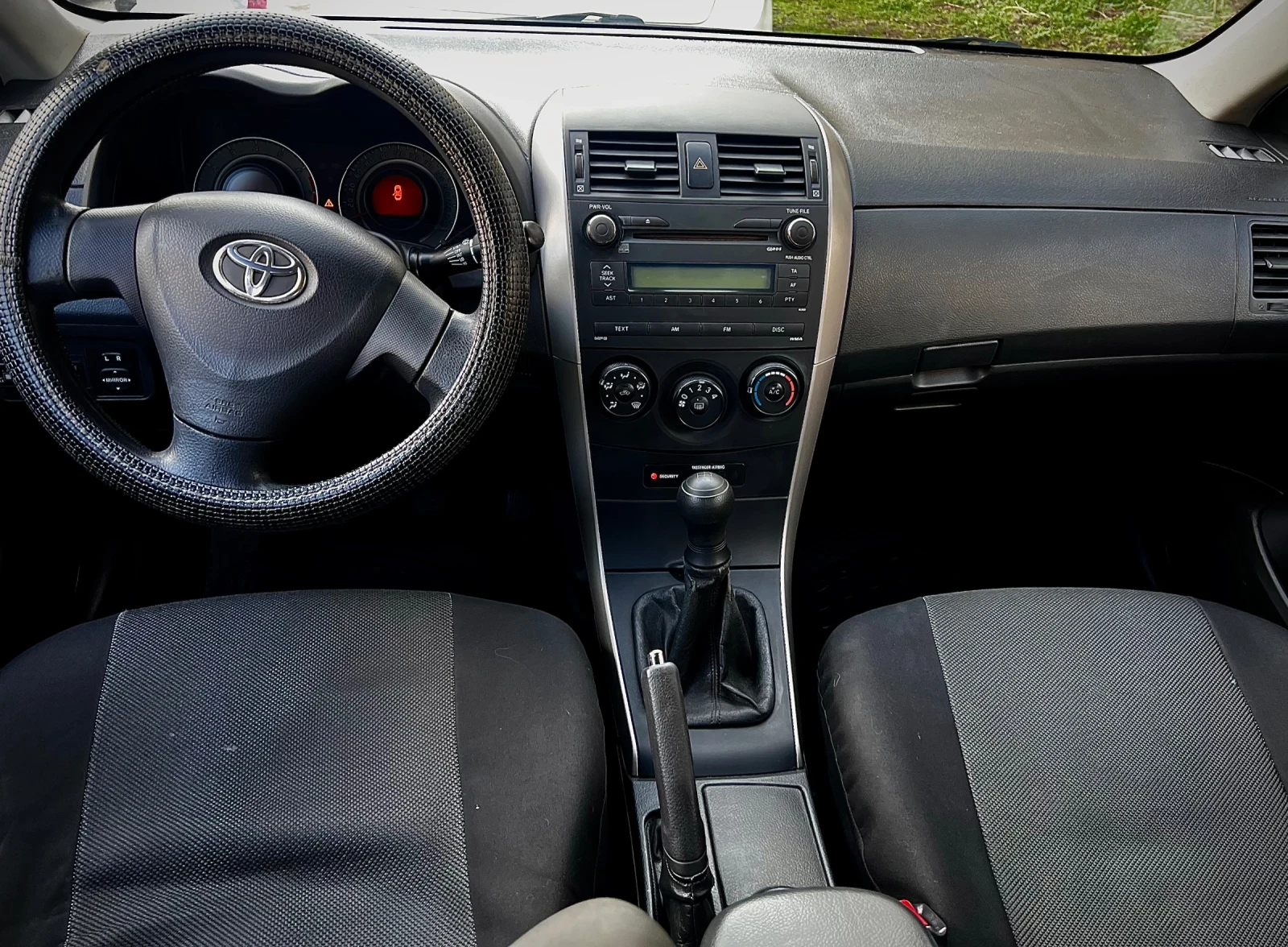 Toyota Corolla  - изображение 8