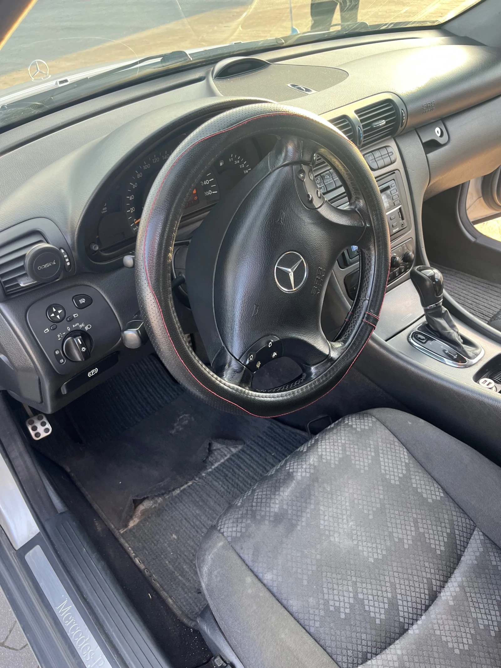 Mercedes-Benz C 220, снимка 9 - Автомобили и джипове - 54058080