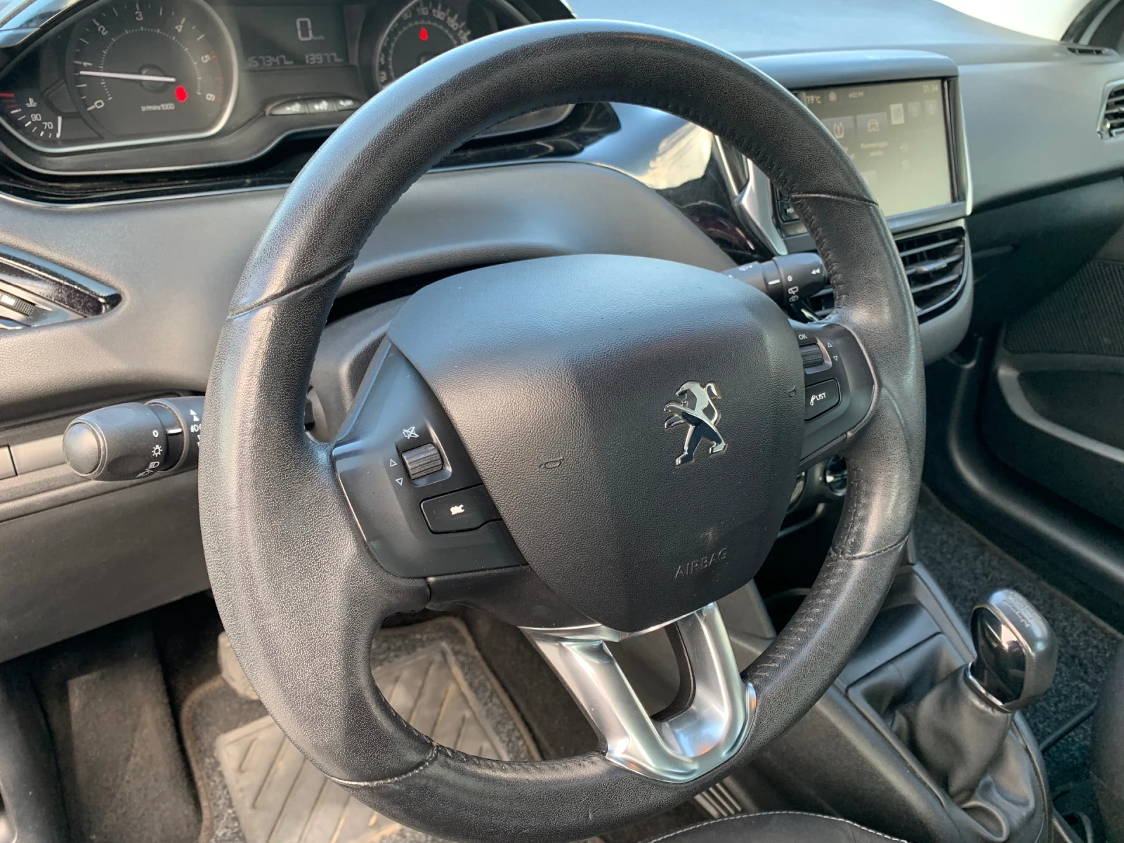 Peugeot 208 1.4HDI* FACE, снимка 8 - Автомобили и джипове - 54137229