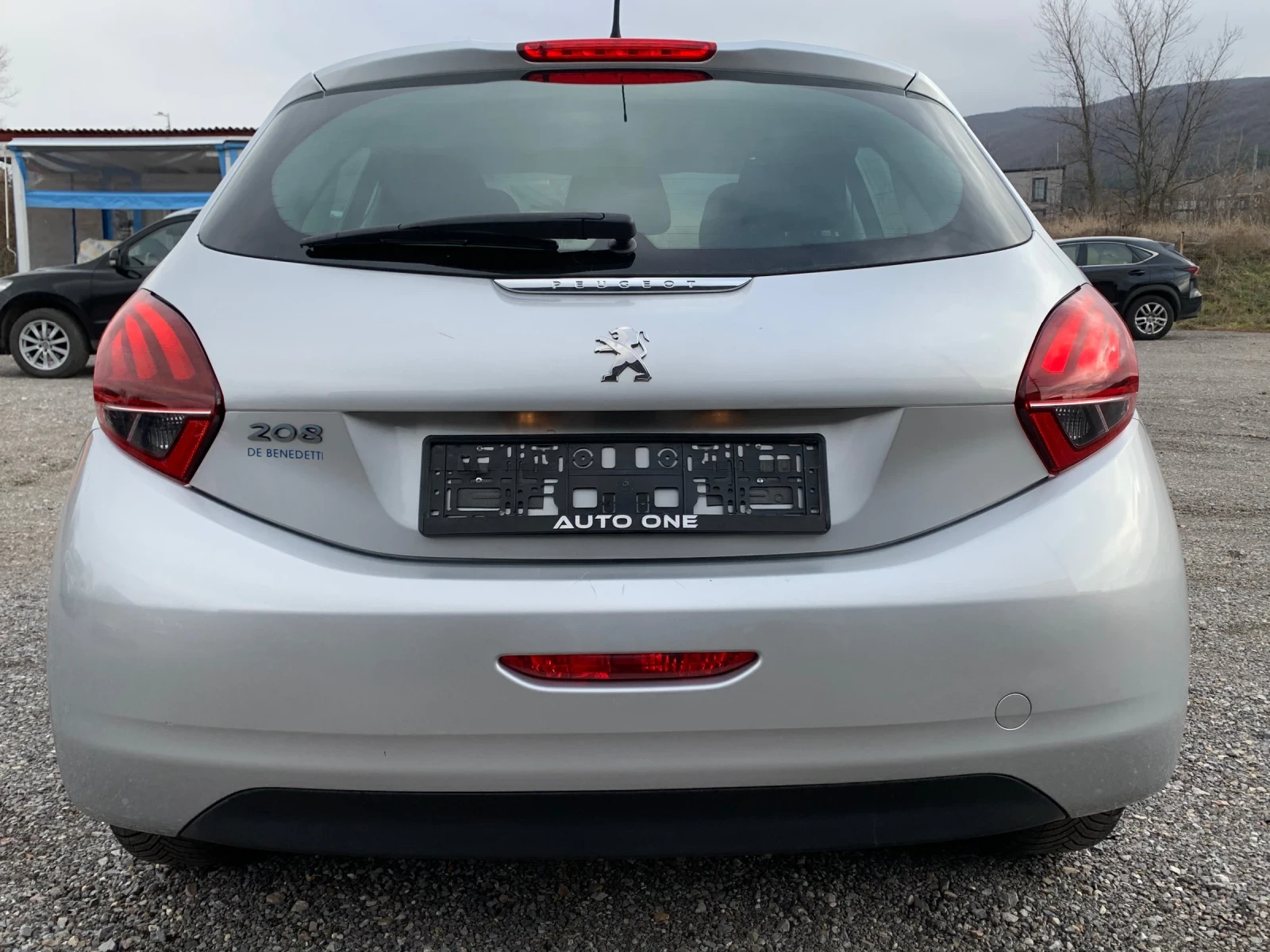 Peugeot 208 1.4HDI* FACE, снимка 5 - Автомобили и джипове - 54137229