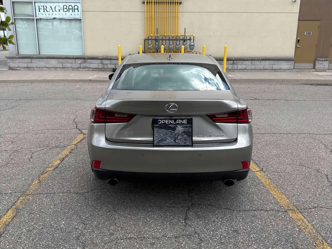 Lexus IS 250 * 4dr Sdn AWD * 2 КЛЮЧА* PANO* KEYLESS* ПОДГРЕВ* , снимка 4 - Автомобили и джипове - 54481139