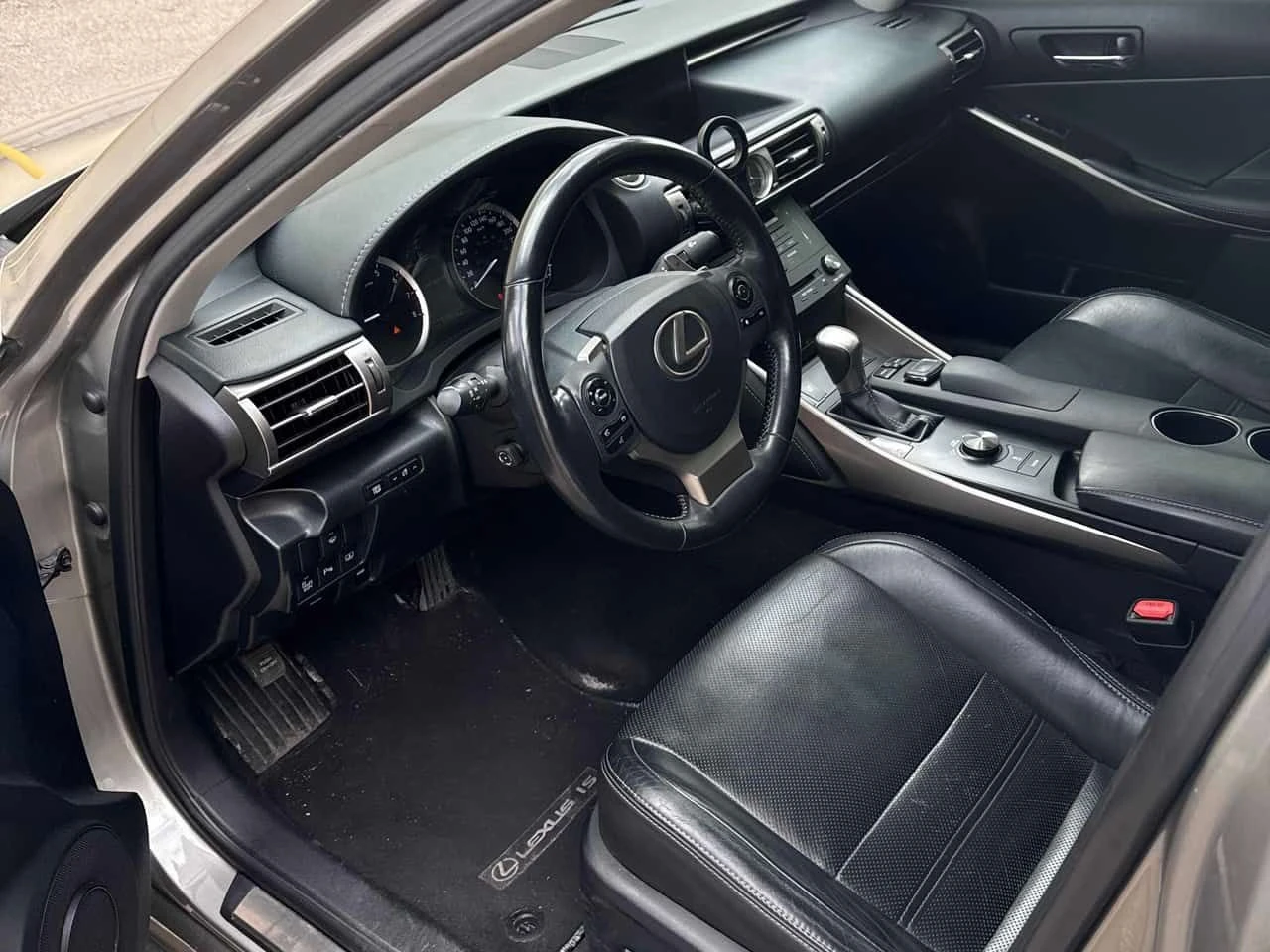 Lexus IS 250 * 4dr Sdn AWD * 2 КЛЮЧА* PANO* KEYLESS* ПОДГРЕВ* , снимка 5 - Автомобили и джипове - 54481139