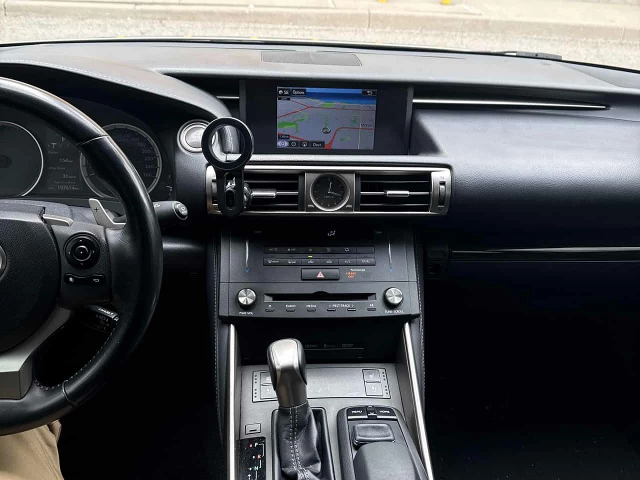 Lexus IS 250 * 4dr Sdn AWD * 2 КЛЮЧА* PANO* KEYLESS* ПОДГРЕВ* , снимка 9 - Автомобили и джипове - 54481139