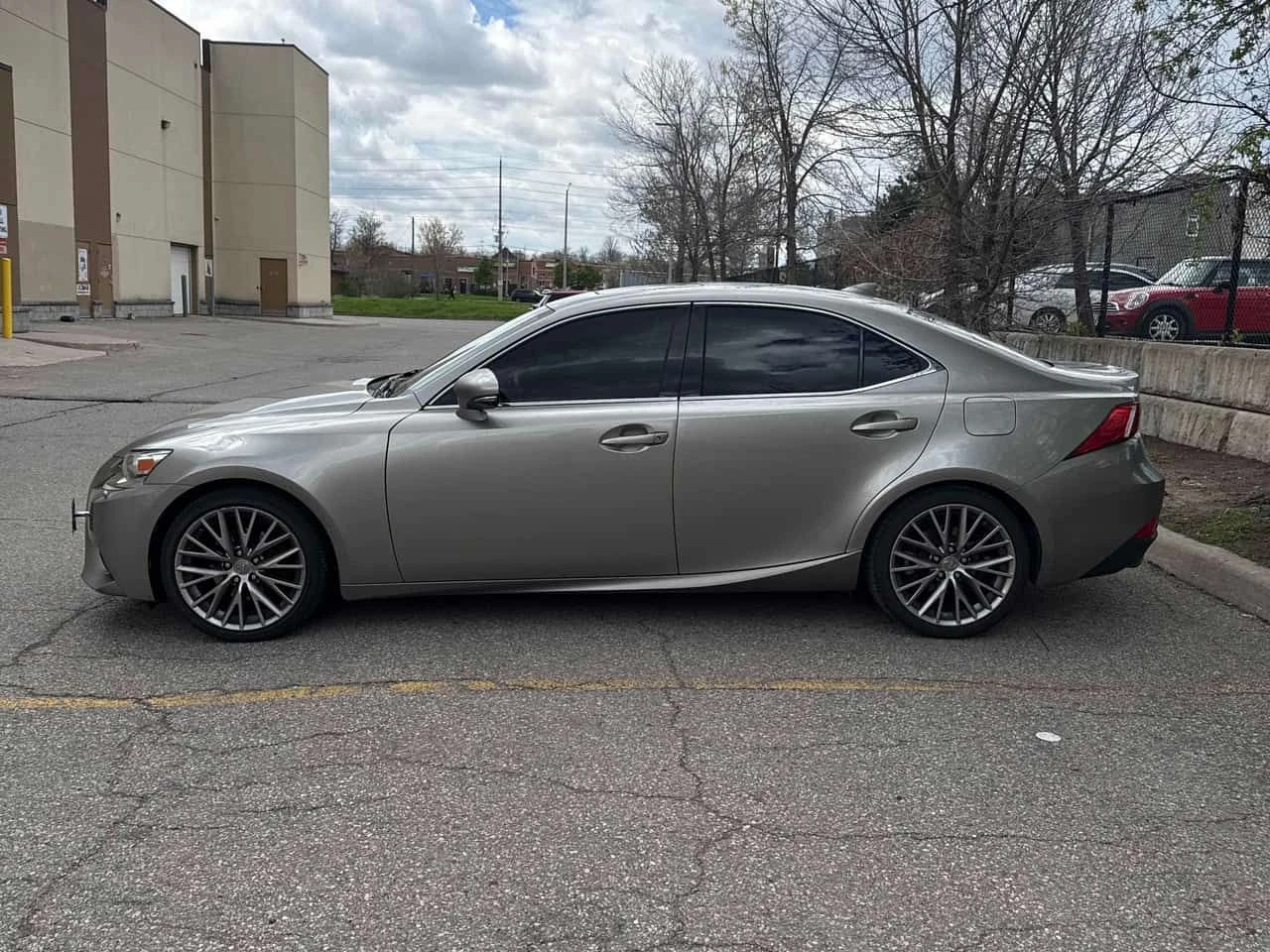 Lexus IS 250 * 4dr Sdn AWD * 2 КЛЮЧА* PANO* KEYLESS* ПОДГРЕВ* , снимка 2 - Автомобили и джипове - 54481139
