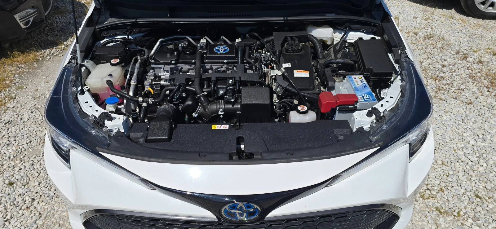 Toyota Corolla Toyota Corolla 1.8 HYBRID ГАРАНЦИОННА CAR PLAY AND, снимка 6 - Автомобили и джипове - 54591594
