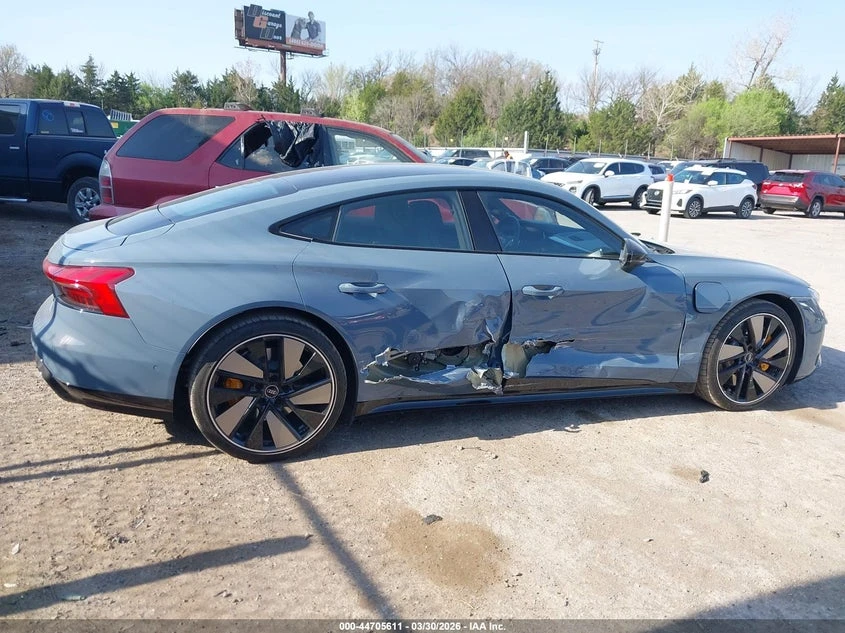 Audi E-Tron GT Rs Quattro, снимка 13 - Автомобили и джипове - 54769846