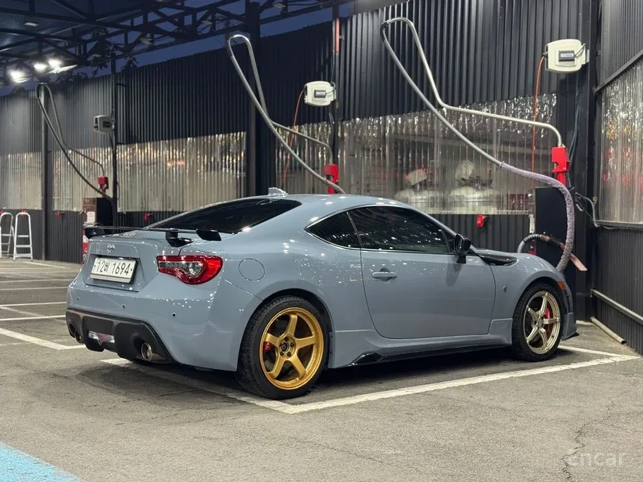 Toyota GT86 * РЪЧКА* Ориги TRD ПАКЕТ* 4-БУТАЛНИ СПИРАЧКИ* Кова, снимка 7 - Автомобили и джипове - 54808250