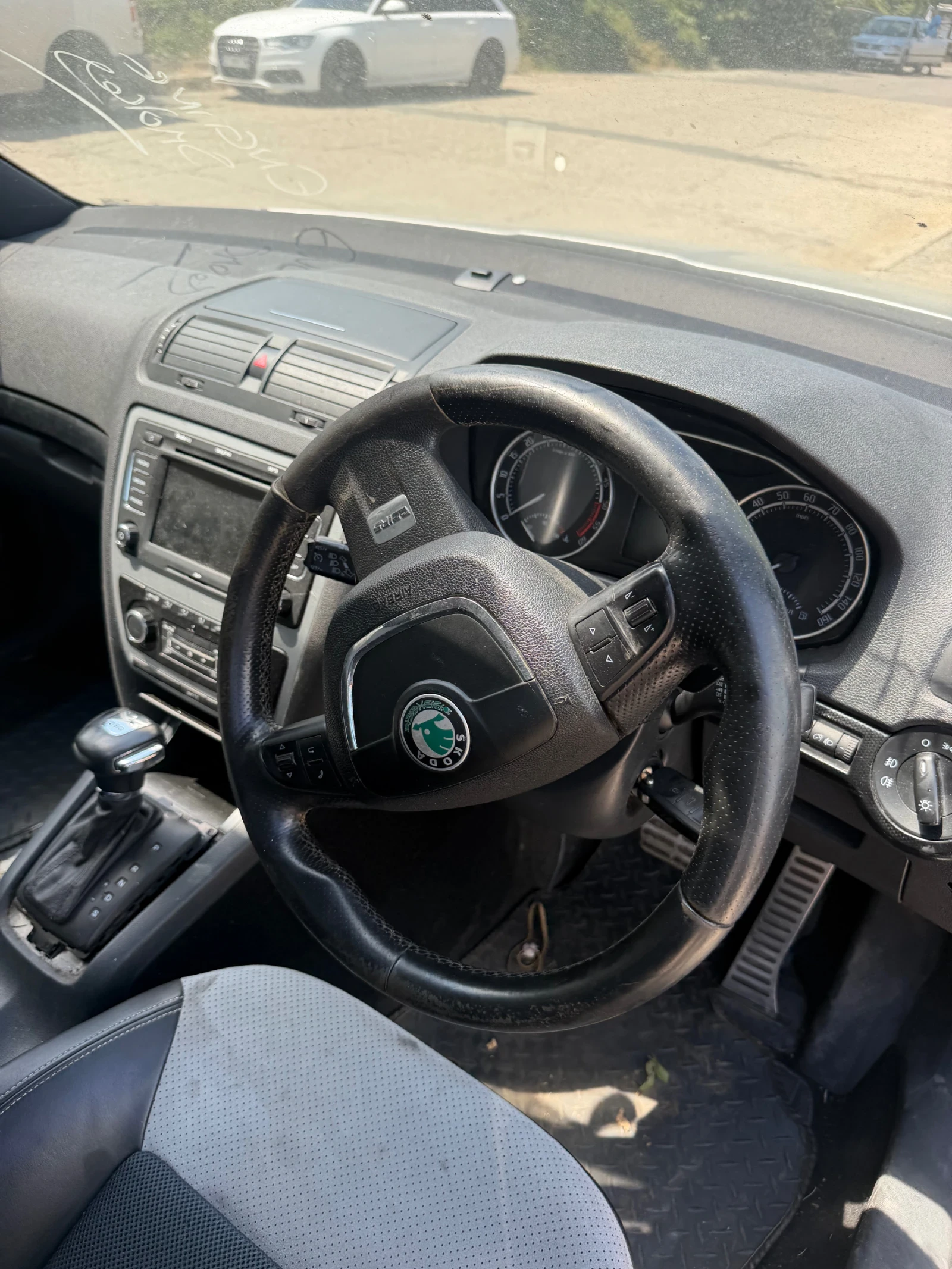 Skoda Octavia 2.0tdi dsg VRS, снимка 8 - Автомобили и джипове - 55323285