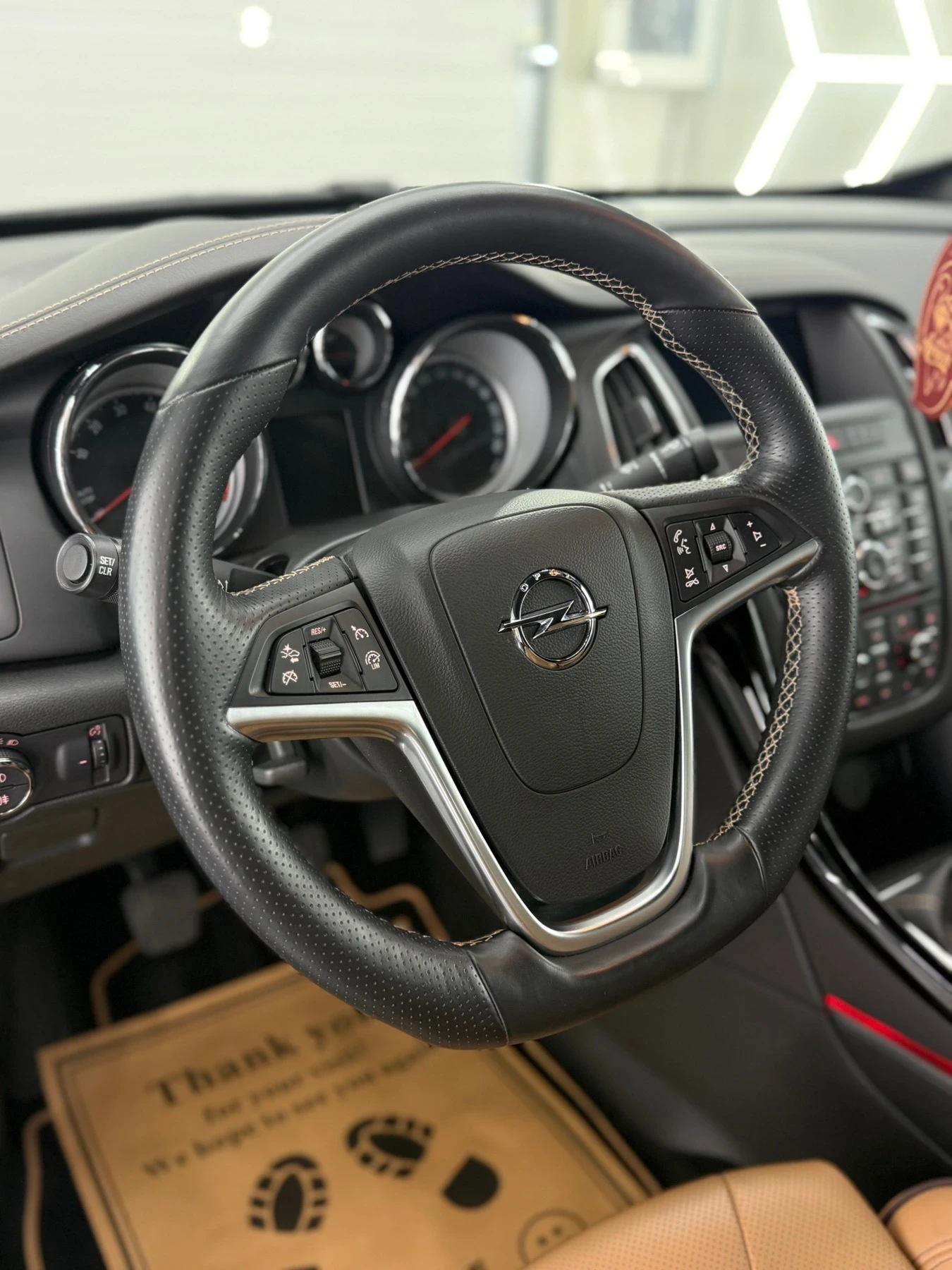Opel Astra 1.6T!, снимка 14 - Автомобили и джипове - 55400052