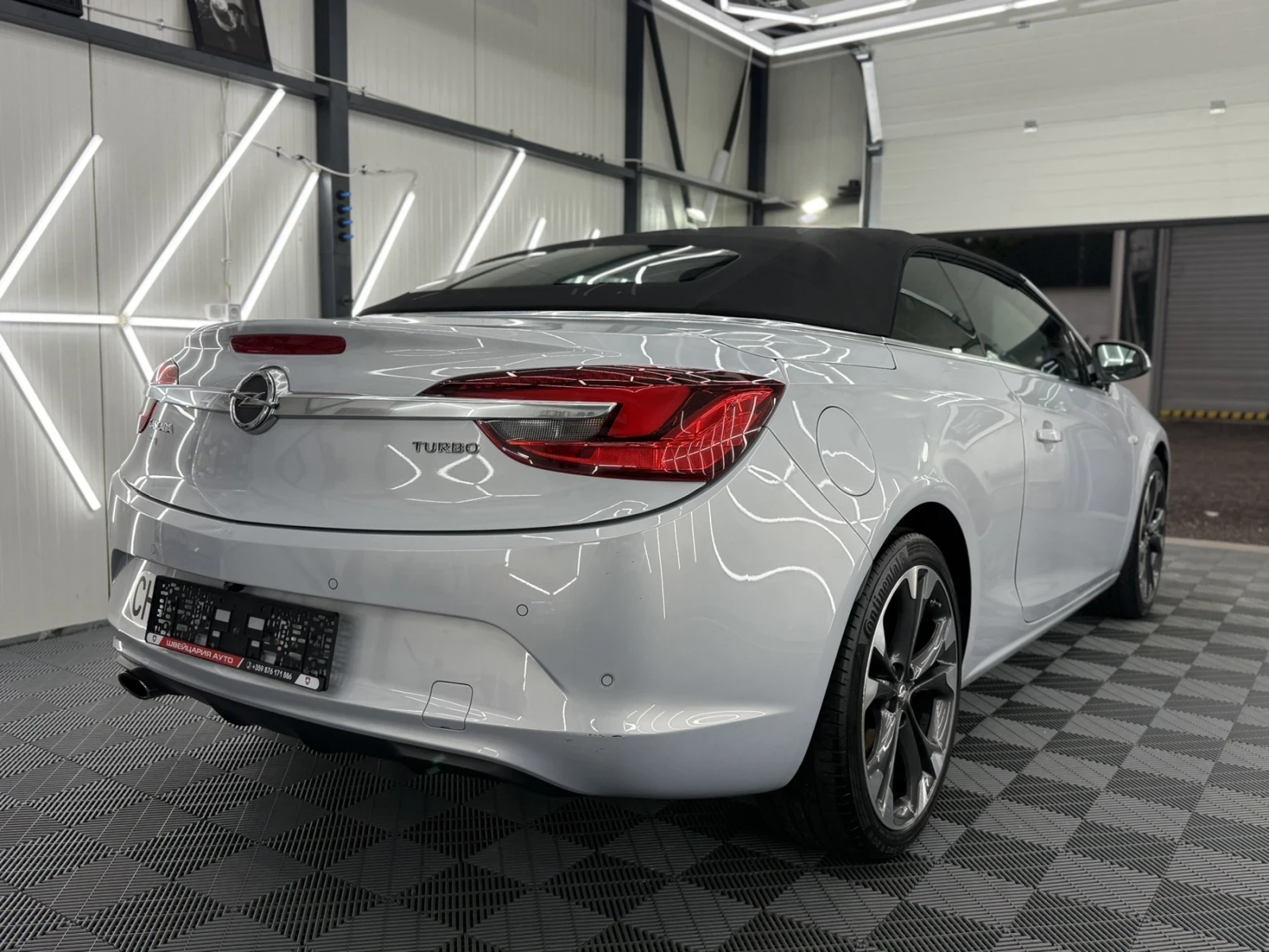 Opel Astra 1.6T!, снимка 8 - Автомобили и джипове - 55400052
