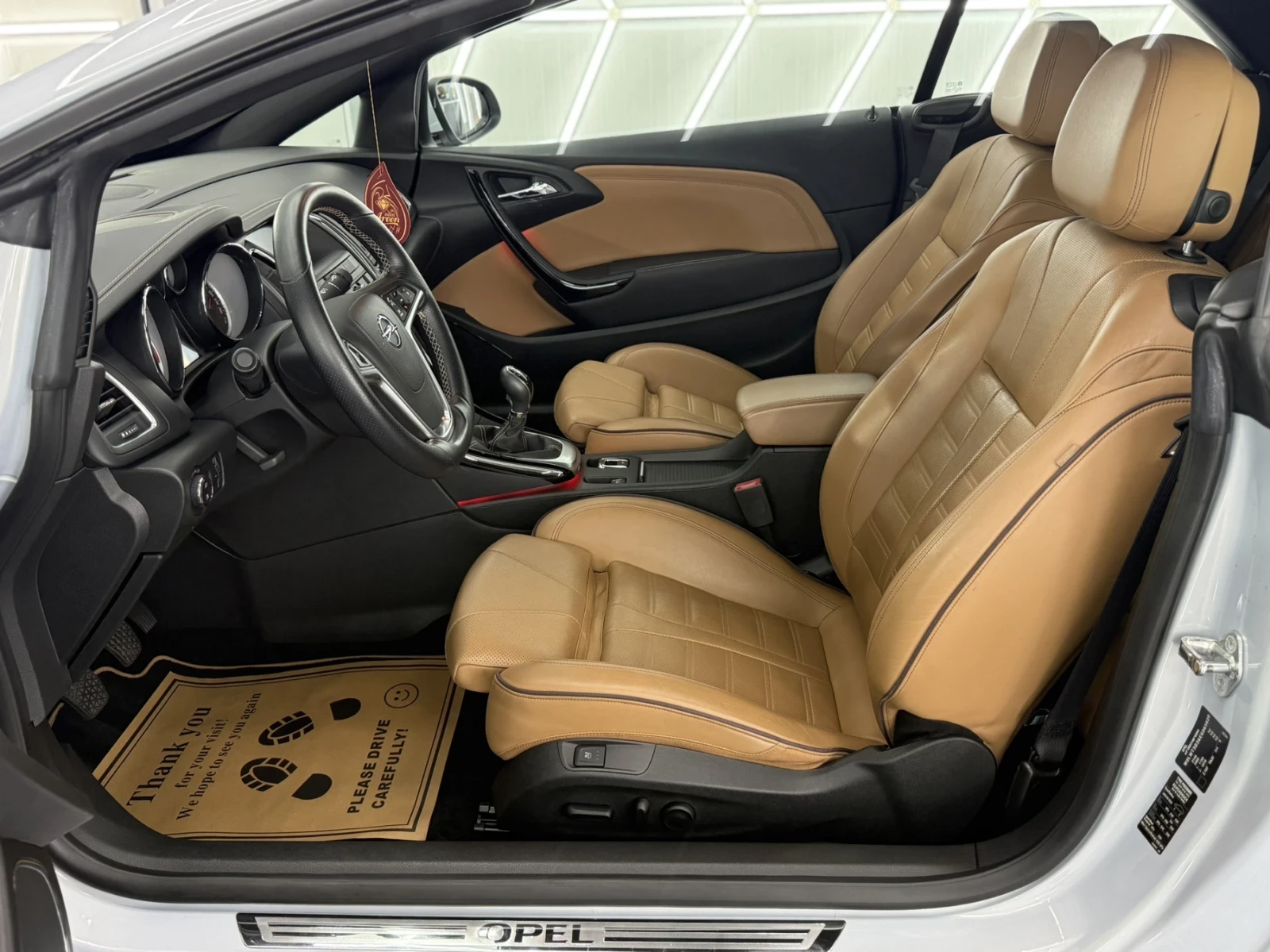 Opel Astra 1.6T!, снимка 11 - Автомобили и джипове - 55400052