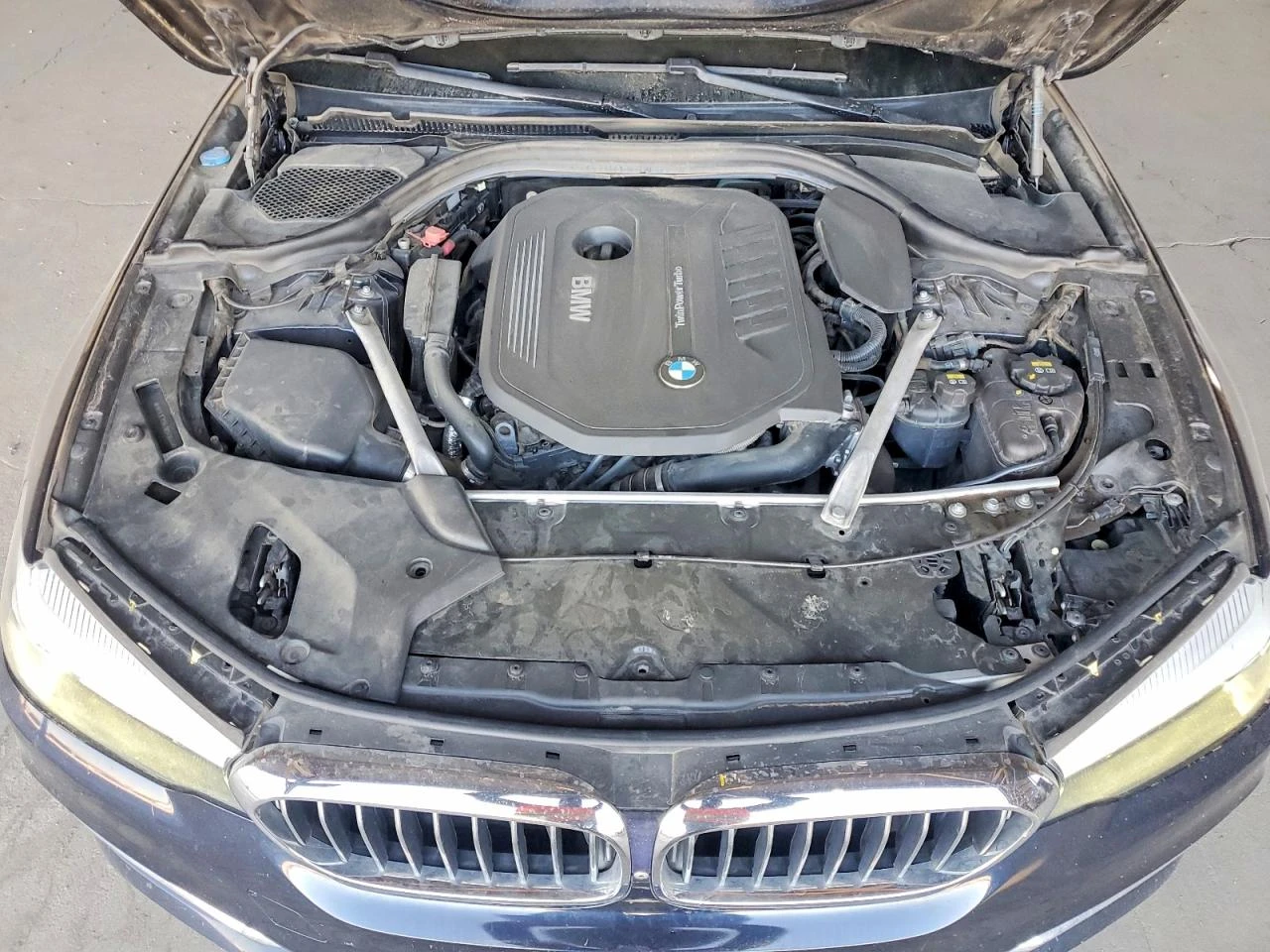 BMW 540 xDrive| AMBIENT| KEYLESS| PANO| МЪРТВА ТОЧKA| CAM, снимка 10 - Автомобили и джипове - 55429612
