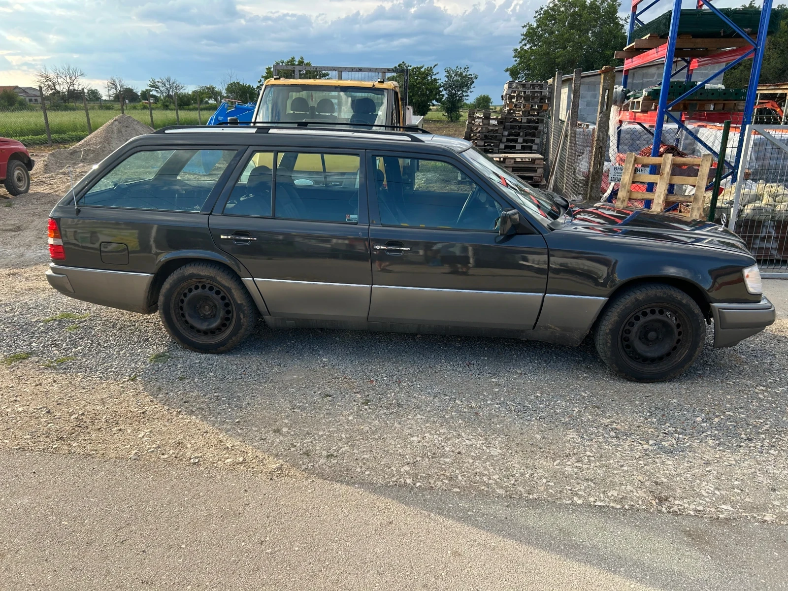 Mercedes-Benz 124 E220