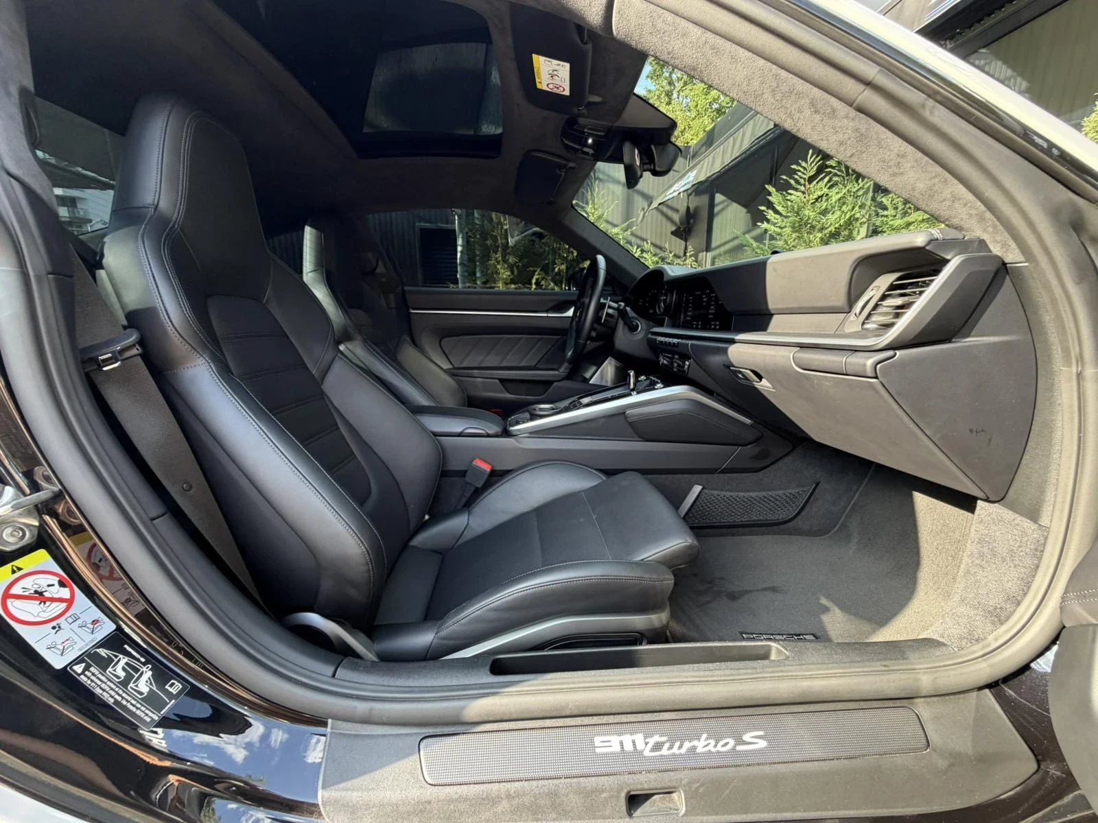 Porsche 911 TURBO S/992.1/AKRAPOVIC/BURM, снимка 9 - Автомобили и джипове - 55579127