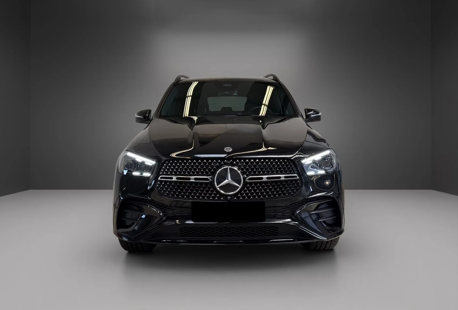 Mercedes-Benz GLE 450 d / AMG / BURM / NIGHT/ PANO/ HUD/ 360/ MULTIB, снимка 2 - Автомобили и джипове - 55783908