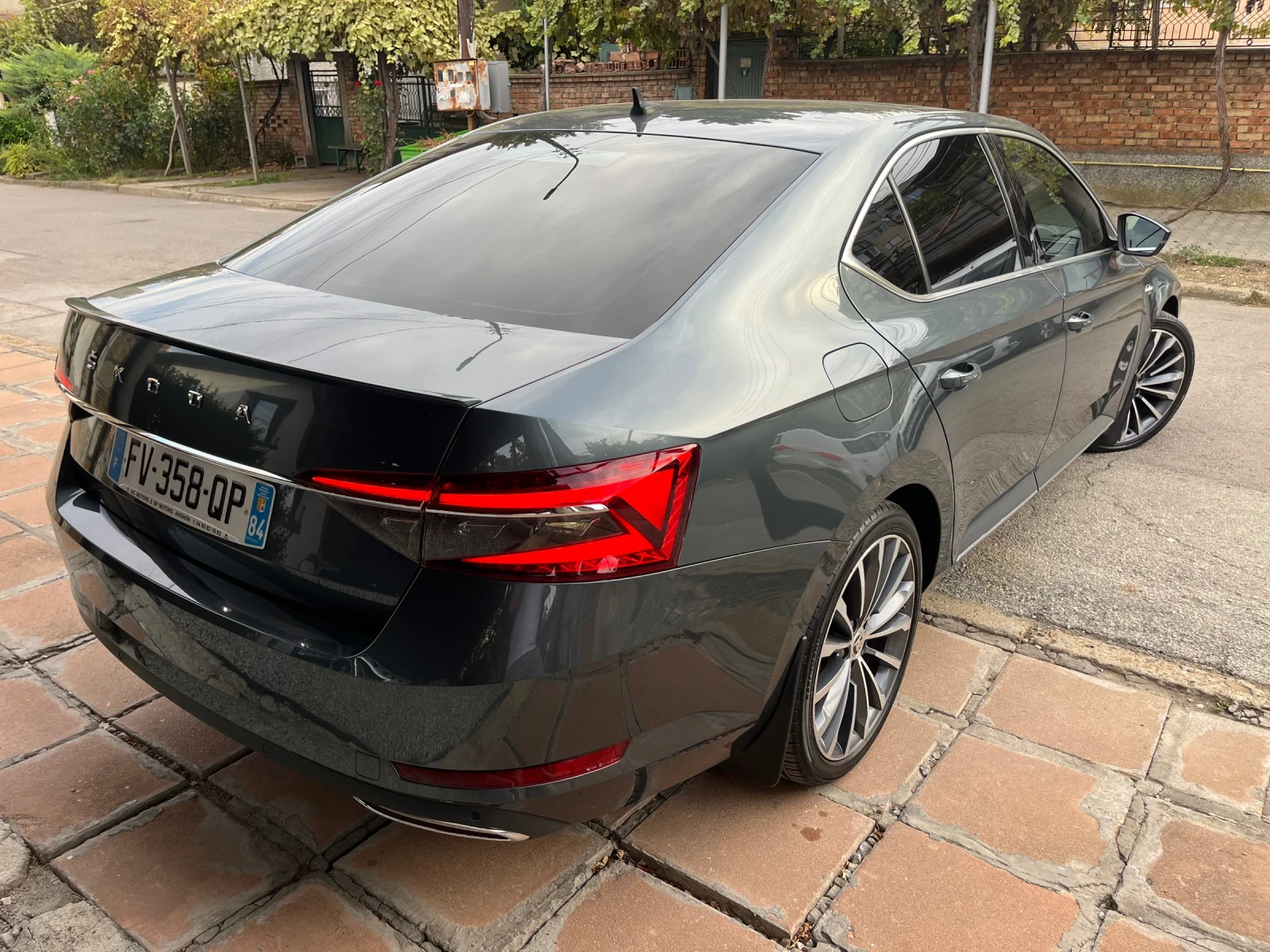 Skoda Superb Laurint&Klement-Full-DSG-4x4, снимка 5 - Автомобили и джипове - 56168066
