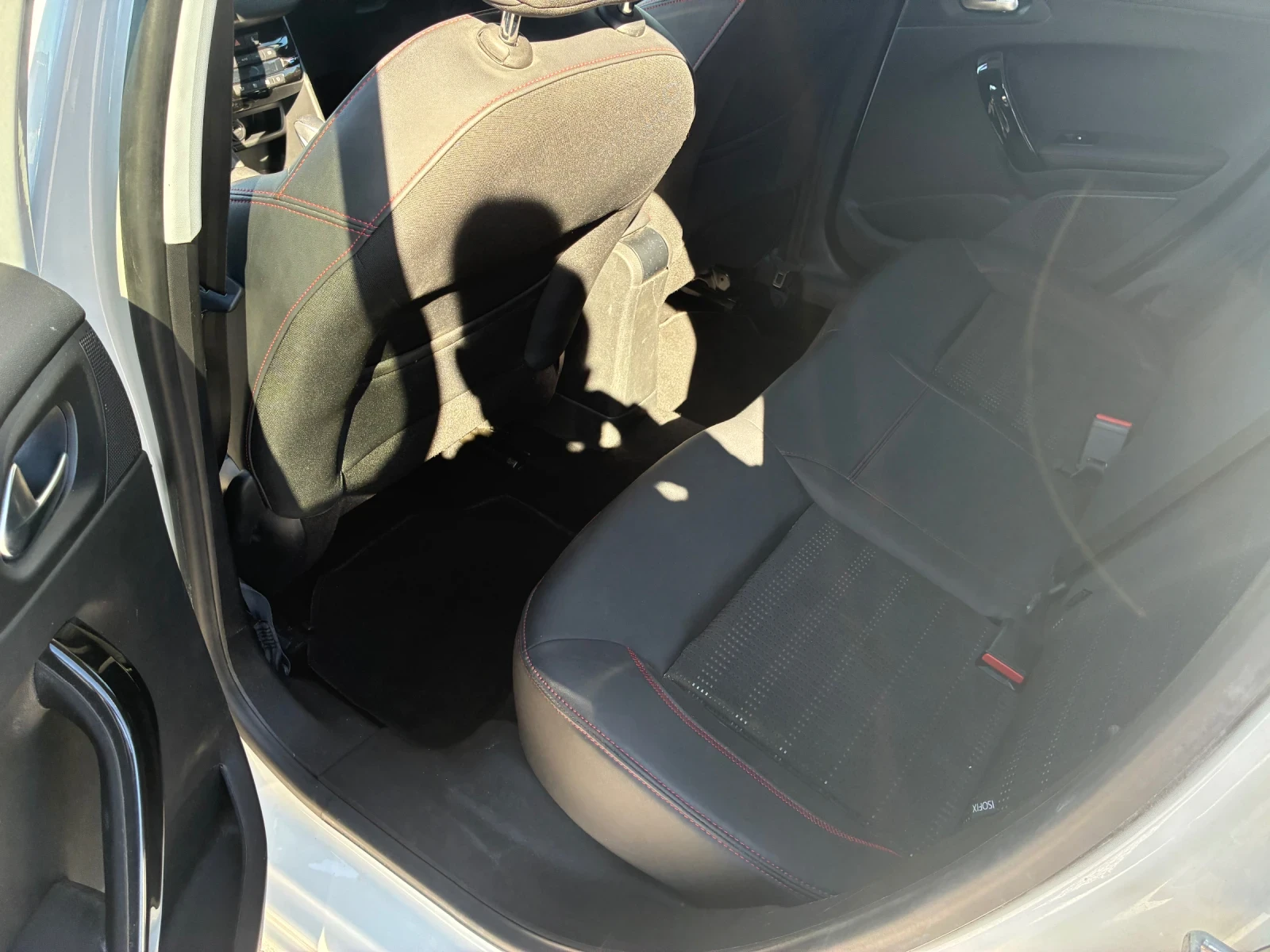 Peugeot 208 1.2 AUTOMATIC , снимка 8 - Автомобили и джипове - 56347318