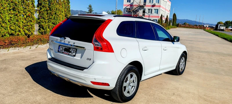 Volvo XC60 2.0 D , снимка 6 - Автомобили и джипове - 47645716