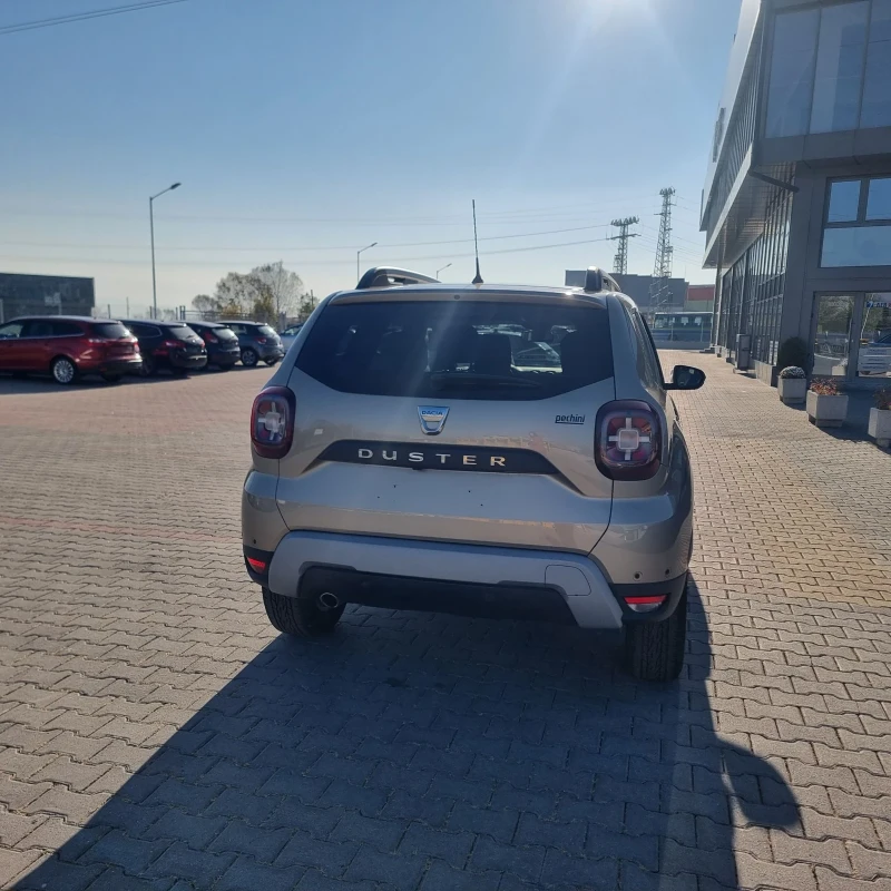 Dacia Duster 1.5 , снимка 4 - Автомобили и джипове - 47846382