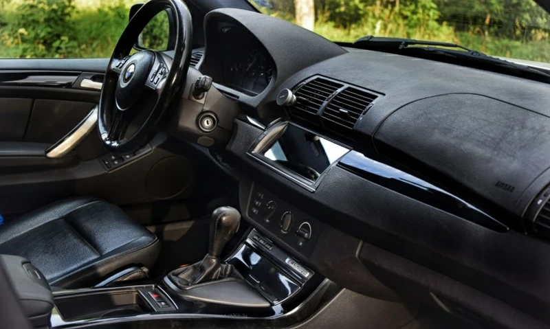 BMW X5 3.0i , снимка 9 - Автомобили и джипове - 51851843