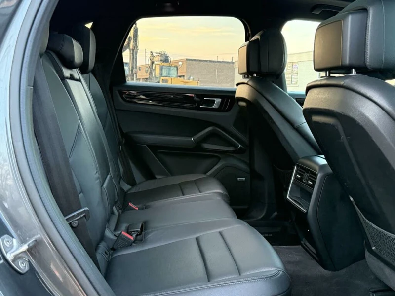 Porsche Cayenne BOSE* ПАНОРАМА* ПОДГРЕВ* CARPLAY, снимка 14 - Автомобили и джипове - 52652616