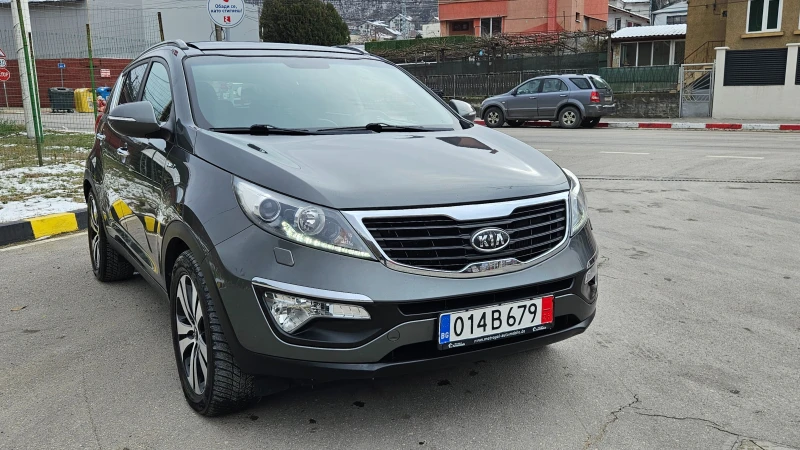 Kia Sportage 2.0 4X4/KOJA/NAVIG/PANORAMA/6skorosti, снимка 8 - Автомобили и джипове - 53090798