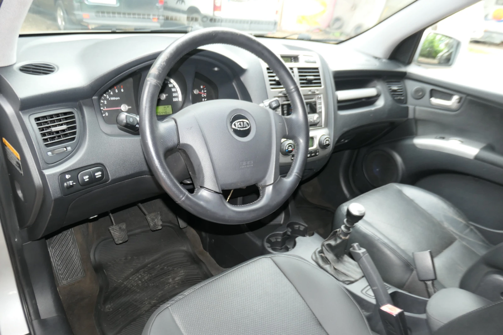 Kia Sportage 4x4 2.0CRDI 140кс КОЖА КЛИМАТРОНИК ACTIVE CLASS - изображение 9