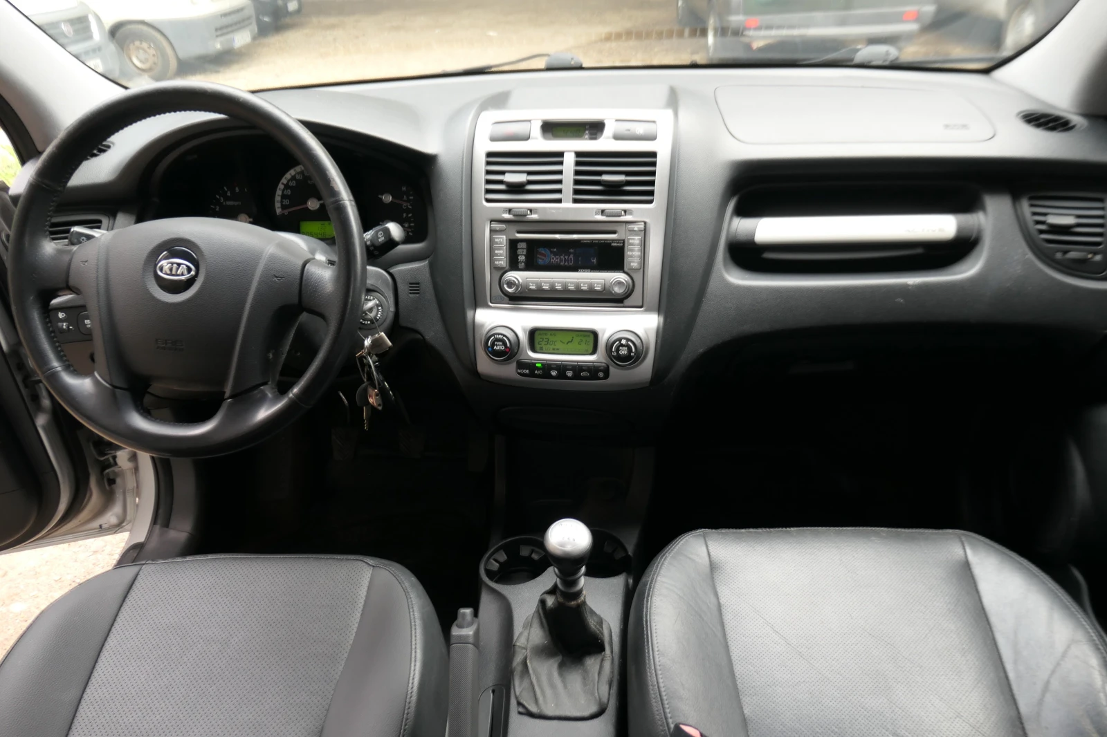 Kia Sportage 4x4 2.0CRDI 140кс КОЖА КЛИМАТРОНИК ACTIVE CLASS - изображение 10